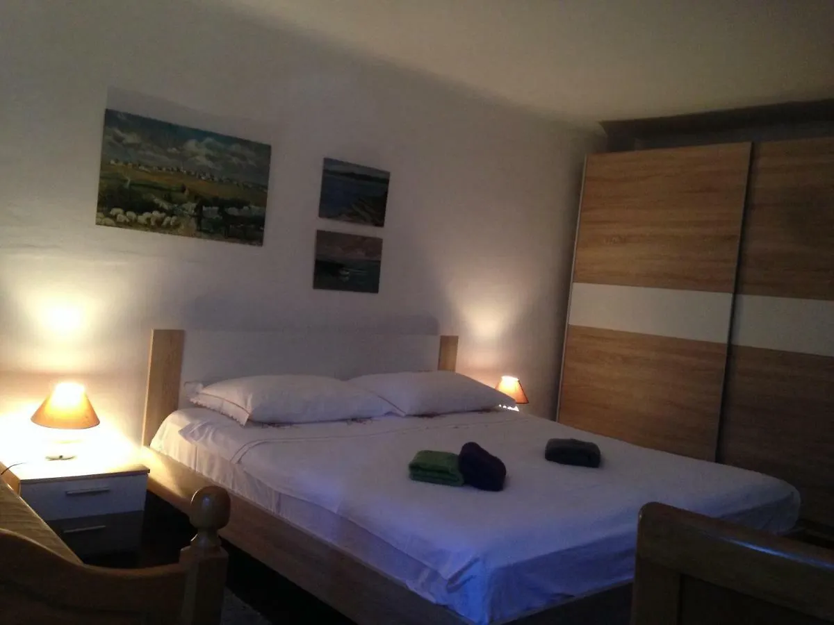 Apartment Rustic Jolly بريمونتيرا